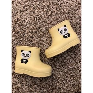 Zaxy Rain Boots. 💰 5 for $25!